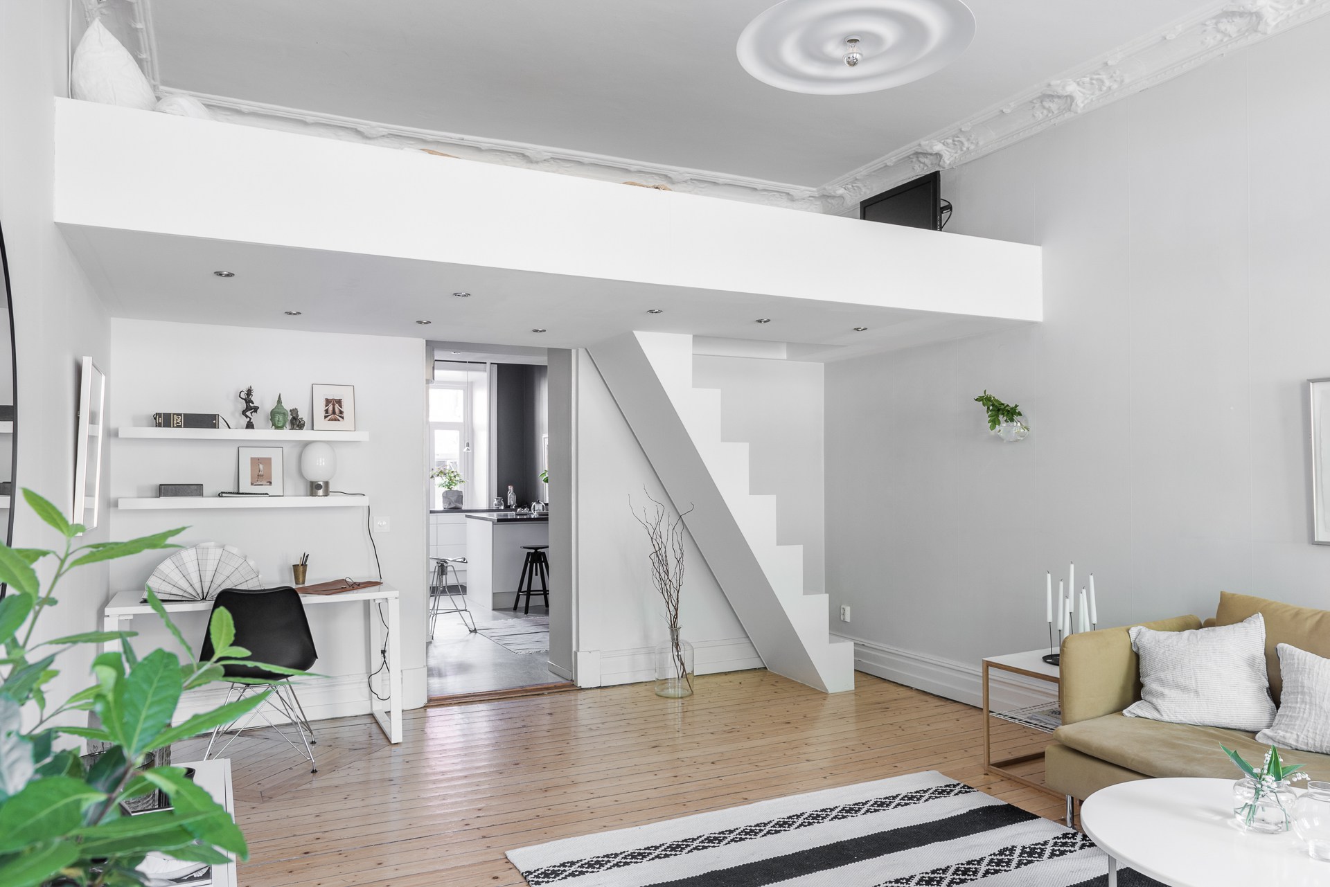 Какие ошибки не стоит допускать в дизайне маленькой квартиры-студии: советы, фото