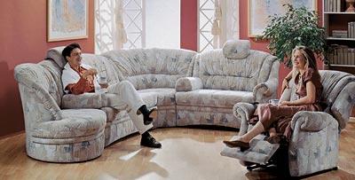 Диалог кресла с диваном