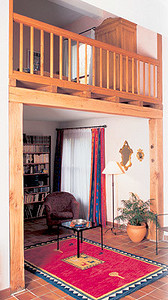 Комната на антресоли