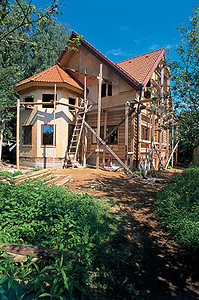 Как построить дом из оцилиндрованного бревна