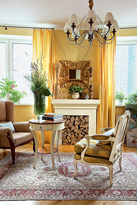 Голубое на золоте