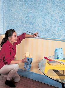 Разнообразные эффекты отделки стен с помощью различных красок