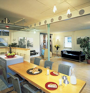 Дверь-стеллаж