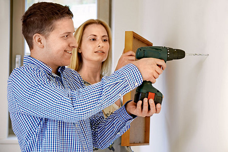 Дюбель для гипсокартона: основные типы и правила выбора