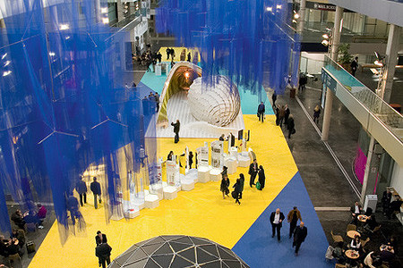 Керамика начинает и… выигрывает: выставка Cevisama