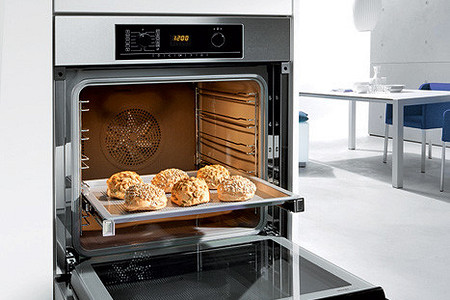 Для поваров-любителей: встраиваемый духовой шкаф