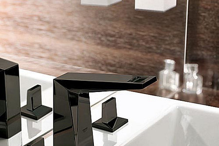 Черное сияние: смесители и душевое оборудование