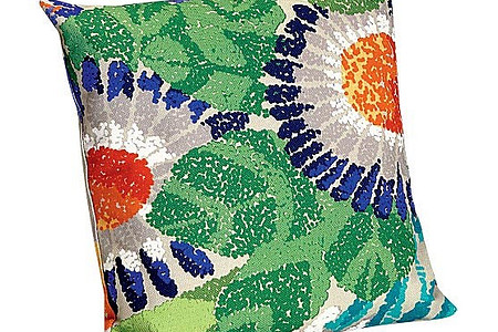 Праздник цветов: коллекция мебели и предметов интерьера