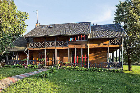 Дом с ярким характером