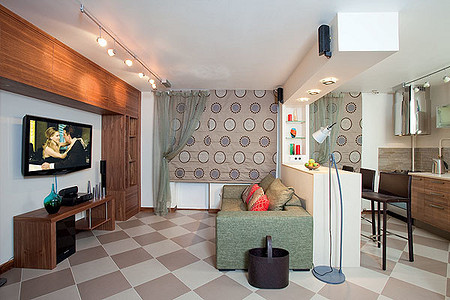 Квартира в панельке с графичным интерьером