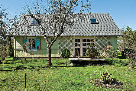 Письма читателей: материал для дорожек и покупка винтажного сервиза