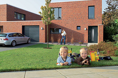 Современные гаражные ворота: ворота с наворотами