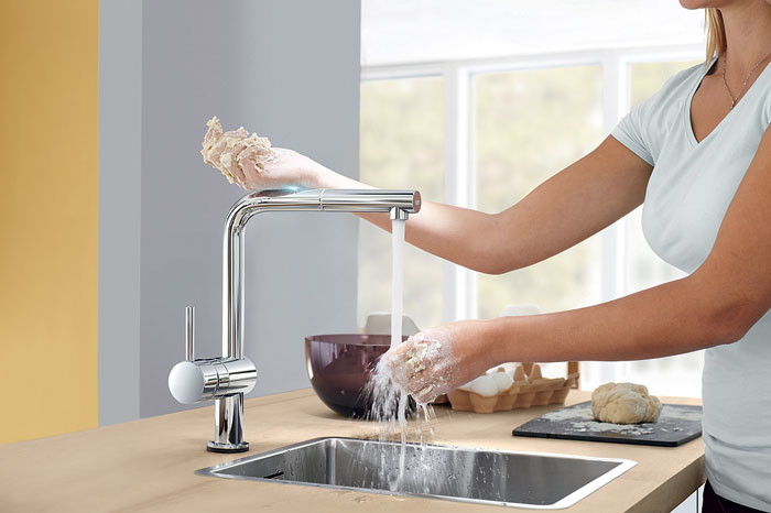 С первого прикосновения: однорычажные смесители для кухни