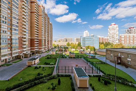 Земля у дома