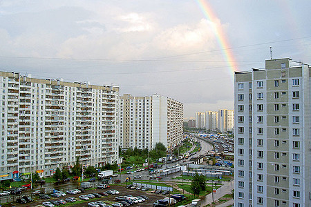Машина в большом городе