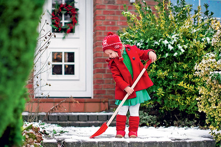 Пора валить снег