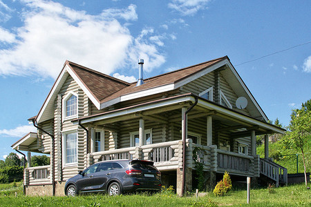 Дом из оцилиндрованного бревна: что нужно знать, прежде чем начать строительство