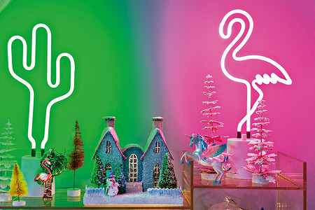 Новогодние украшения в тропическом стиле: 11 модных и необычных предметов