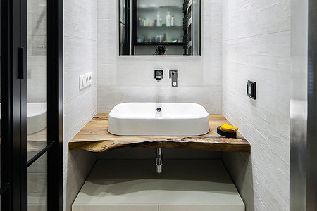 Минималистичный санузел, который кажется больше, чем он есть