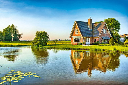 Резервные источники питания для частного дома: генераторы против батарей