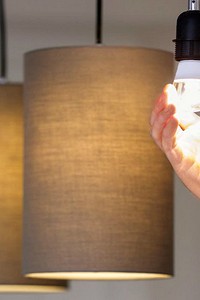 Как продлить срок службы энергосберегающей лампы?