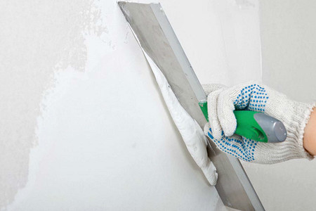 Как подготовить стены к наклеиванию обоев?