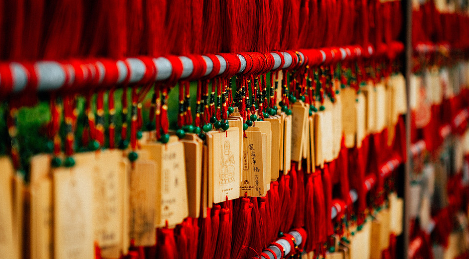 Танцы и разговоры с самим собой: 6 интересных фактов о том, как убираются в разных странах мира