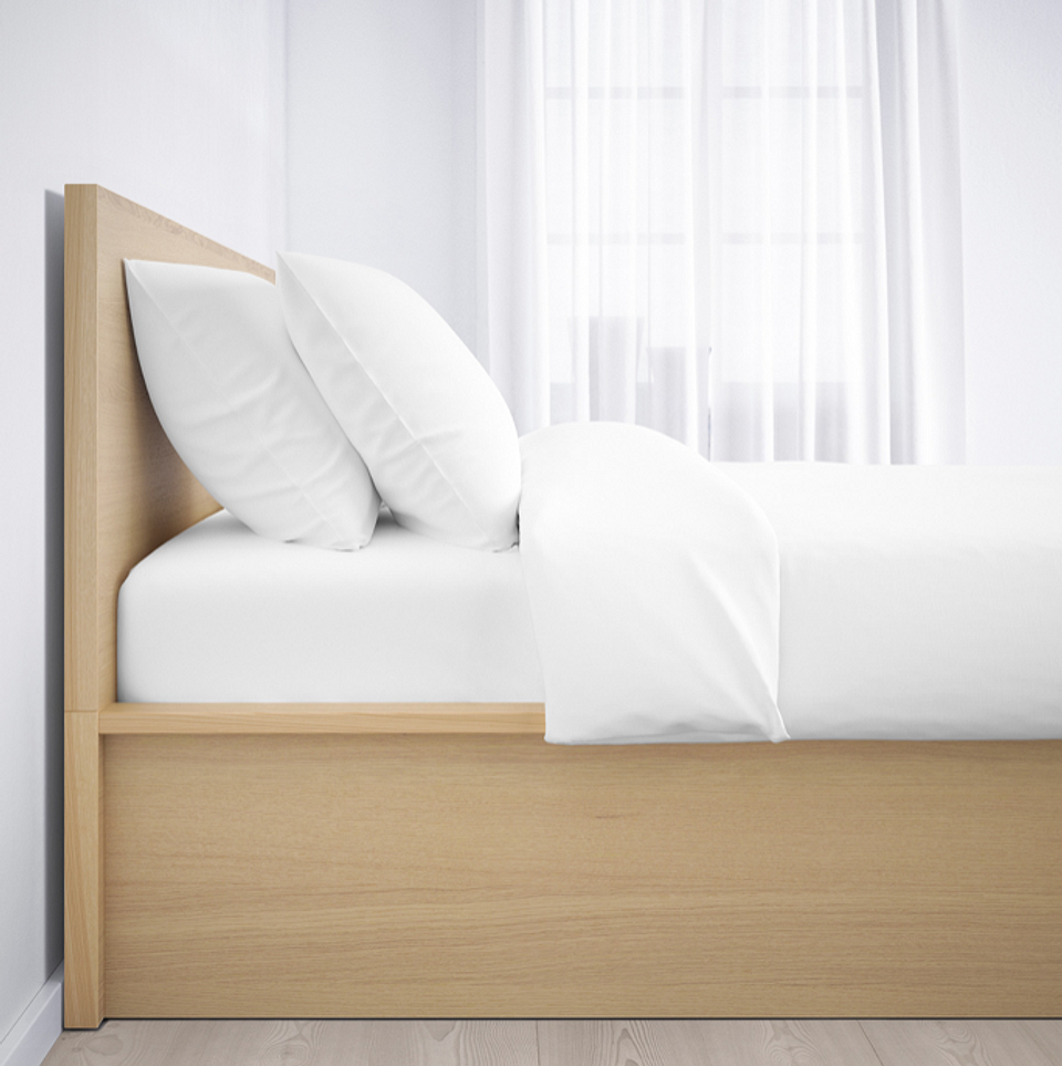 Пример деревянной кровати