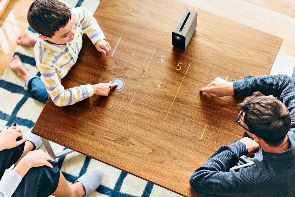 Проектор Sony Xperia Touch (99 990 pуб.)
