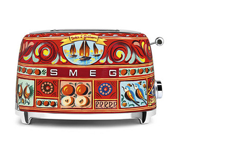 Smeg выпустила бытовую технику с дизайном от Dolce & Gabbana