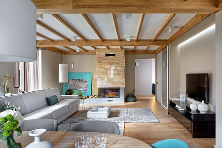 Светлый дом на берегу Днепра