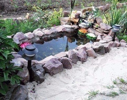 Как установить и оформить пластиковый пруд в саду