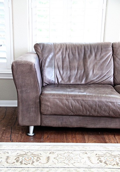 Новая жизнь старого дивана: 7 идей для обновления