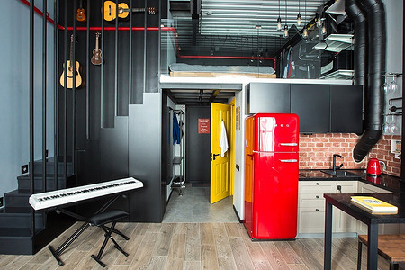 Маленькая студия, которую превратили в двухуровневый лофт за 3 месяца