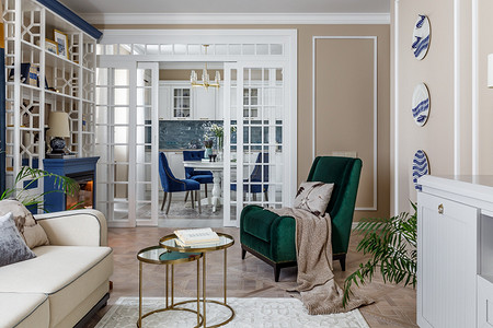 Французский шик и восточные мотивы: смелый микс в интерьере двушки