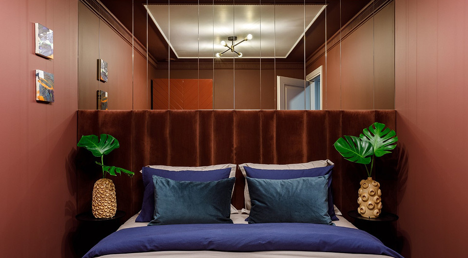 Самый компактный и к тому же лишённый естественной инсоляции объём использовали для организации гостевой комнаты.