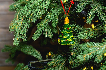 Как вписать в интерьер мини-елку: 7 потрясающих идей для владельцев маленьких квартир