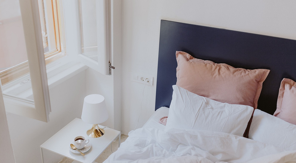 Комфортный сон от «Идеи вашего дома»: подушки и одеяла теперь можно купить со скидкой