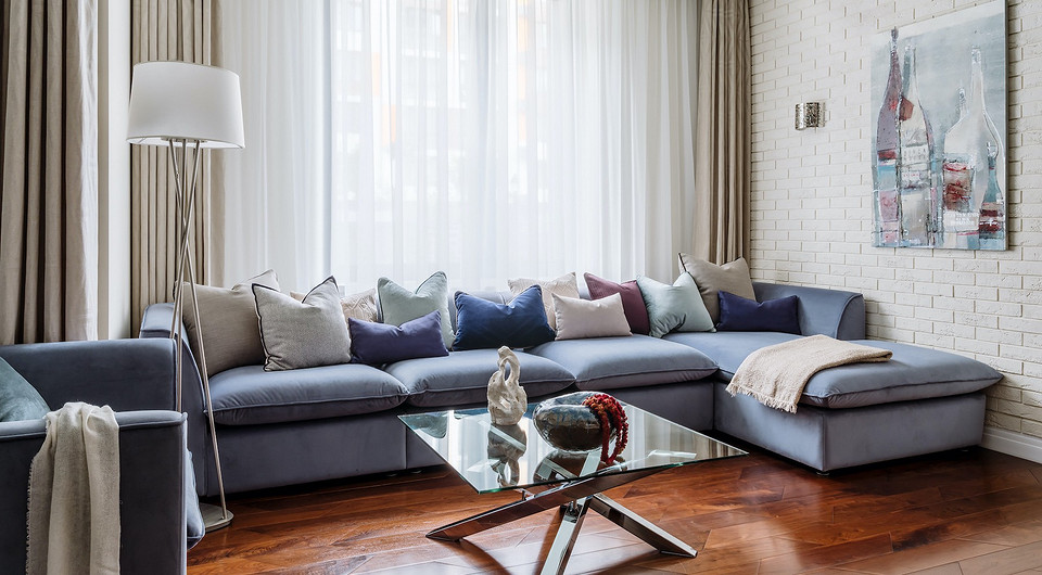 Цвет моря, песка и дерева: интерьер квартиры с атмосферой отпуска и расслабления