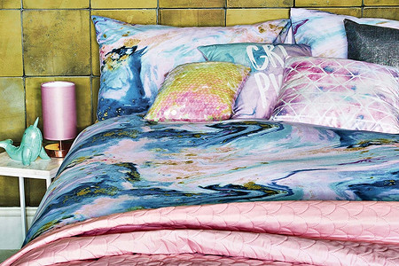 В цвете года: 15 коралловых предметов, которые украсят интерьер