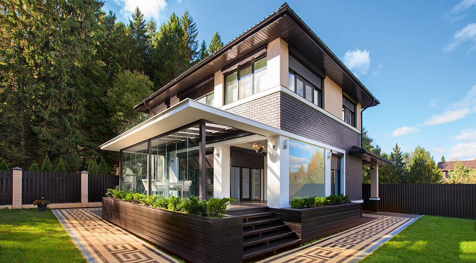 Роллеты и ворота — защитные системы, которые помогут сделать из вашего дома настоящую крепость