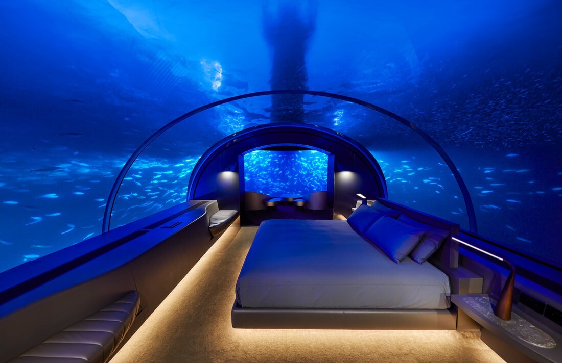 На Мальдивах открылся первый в мире подводный отель