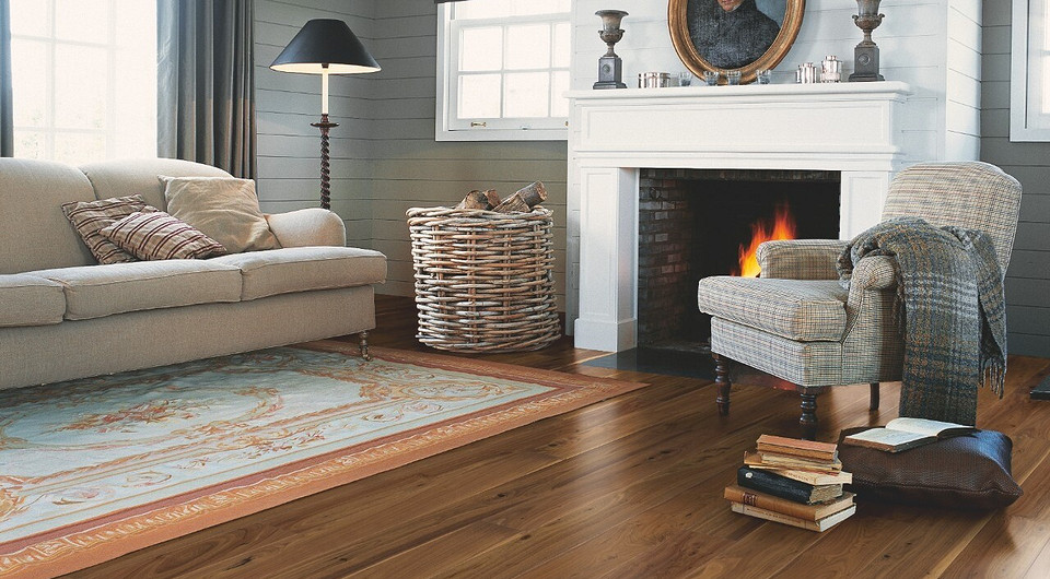 Паркетная доска коллекции Castello, орех благородный сатин, размер планки: 1820 × 145 мм, отделка: лак