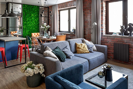 Из двушки в четырехкомнатную квартиру: удобный лофт для большой семьи