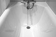 Восстановление эмали на чугунной ванне: 3 эффективных способа