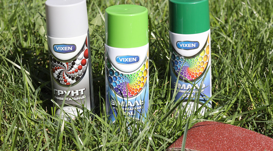 На фото: универсальный грунт VIXEN и универсальные эмали VIXEN RAL.