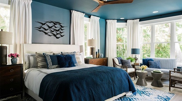 Оформляем дизайн спальни с натяжными потолками: советы и 50 примеров