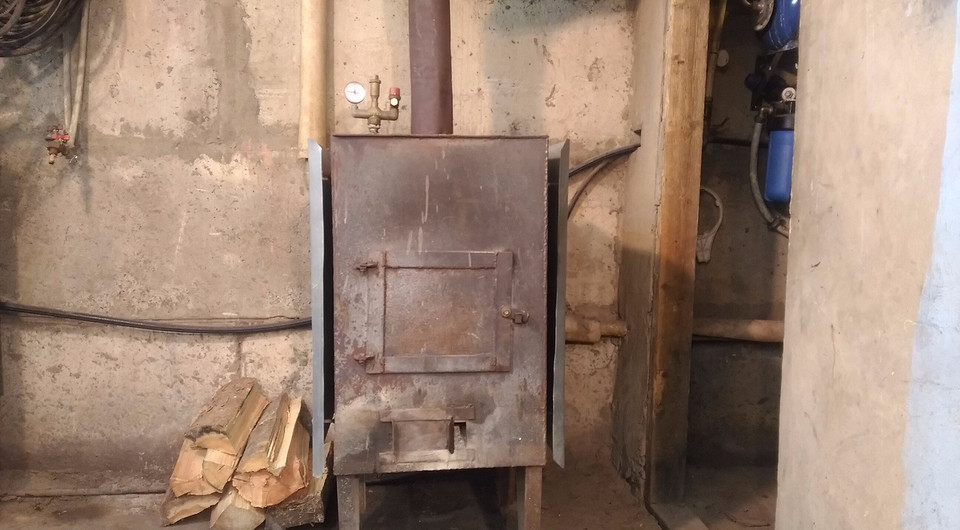 Хотя эмаль и термостойкая, но ее важно наносить на охлажденную до комнатной температуры поверхность.