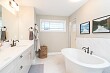 55 красивых интерьеров ванной с белой плиткой