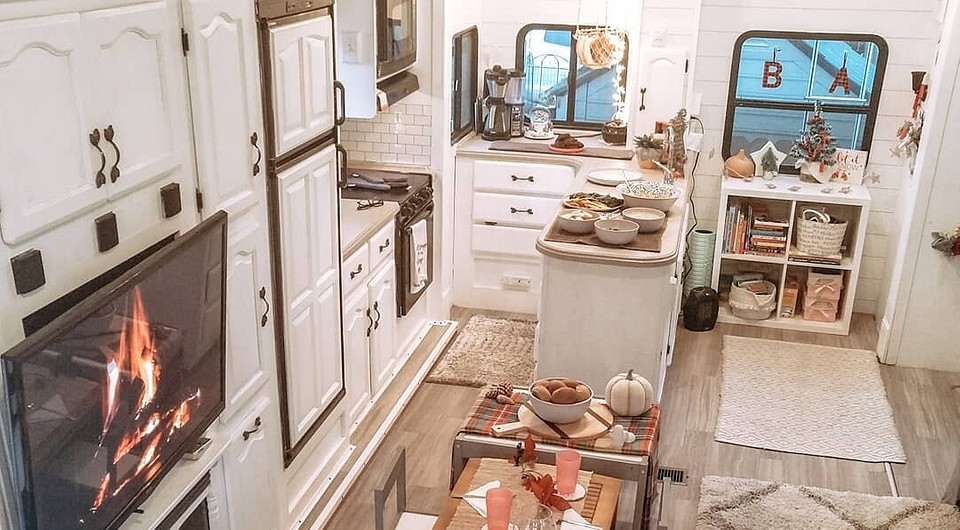 Идеи для малогабаритки: 5 домиков на колесах с идеальной организацией пространства